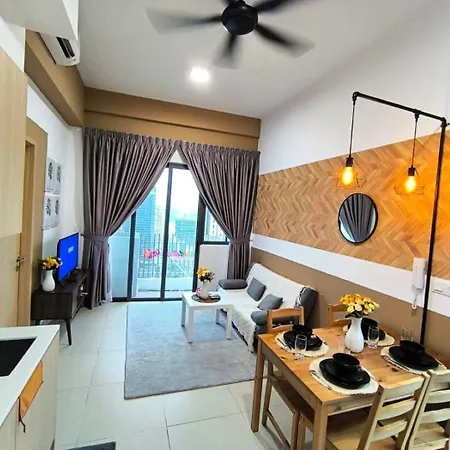 Deluxe Suite Klcc Sky Pool By Alaman Kuala Lumpur Exterior photo