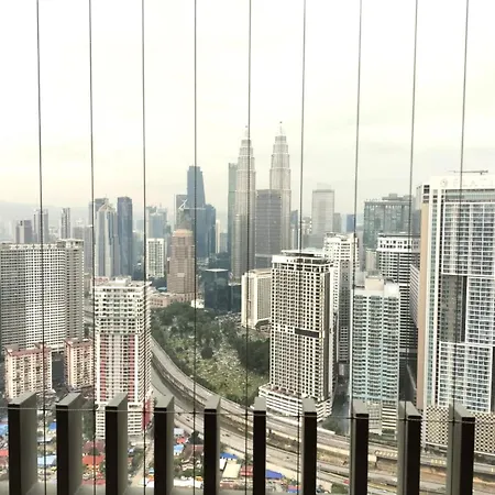 Deluxe Suite Klcc Sky Pool By Alaman Kuala Lumpur Exterior photo