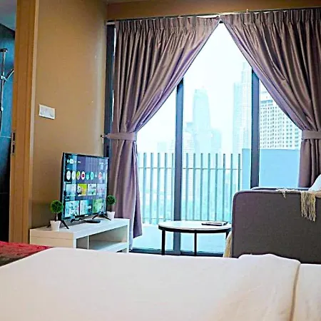 Deluxe Suite Klcc Sky Pool By Alaman Kuala Lumpur Exterior photo