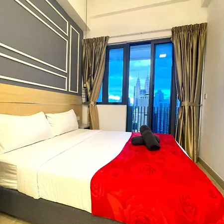 Deluxe Suite Klcc Sky Pool By Alaman Kuala Lumpur Exterior photo