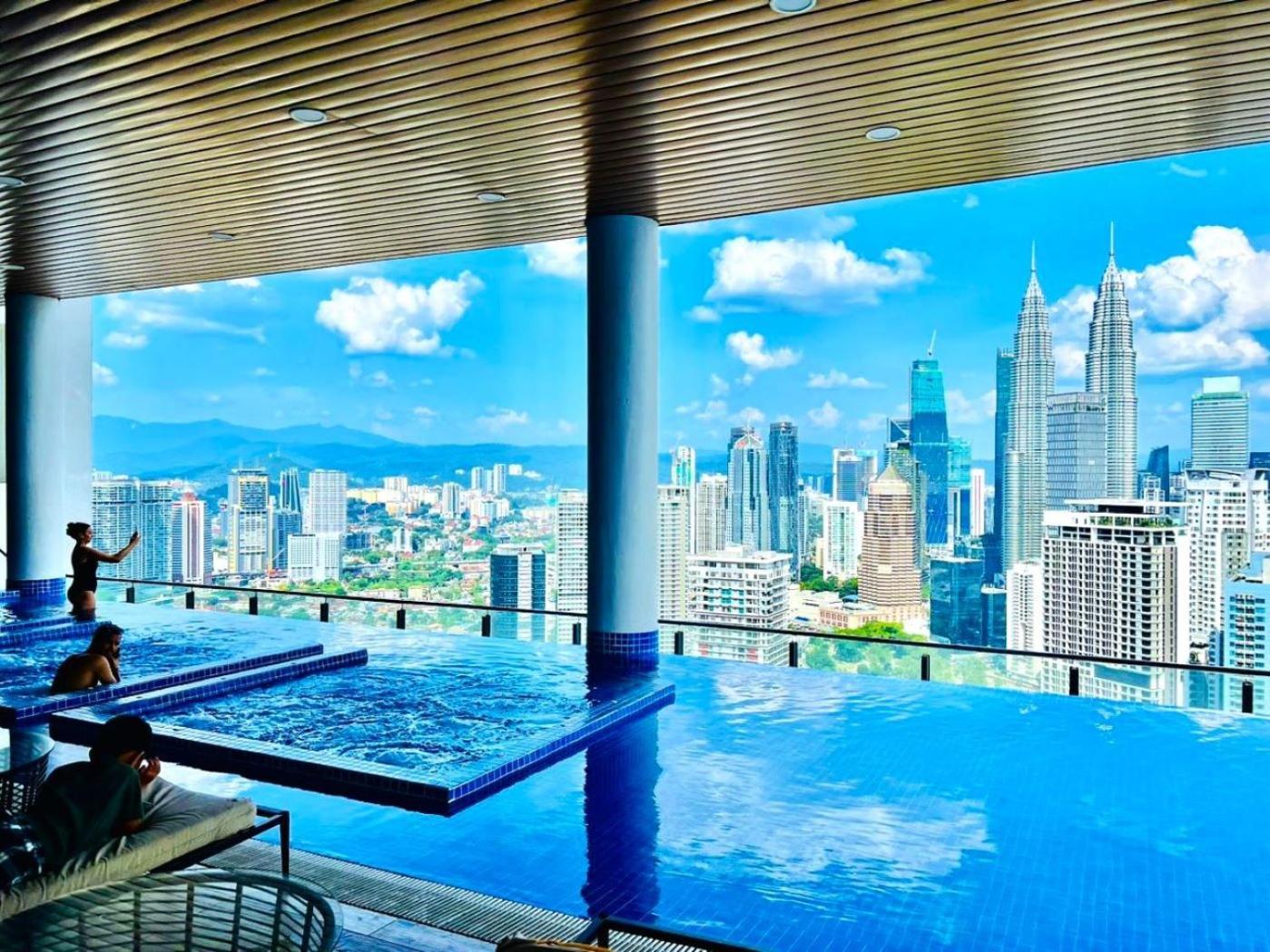 Deluxe Klcc Sky Pool By Alaman Kuala Lumpur