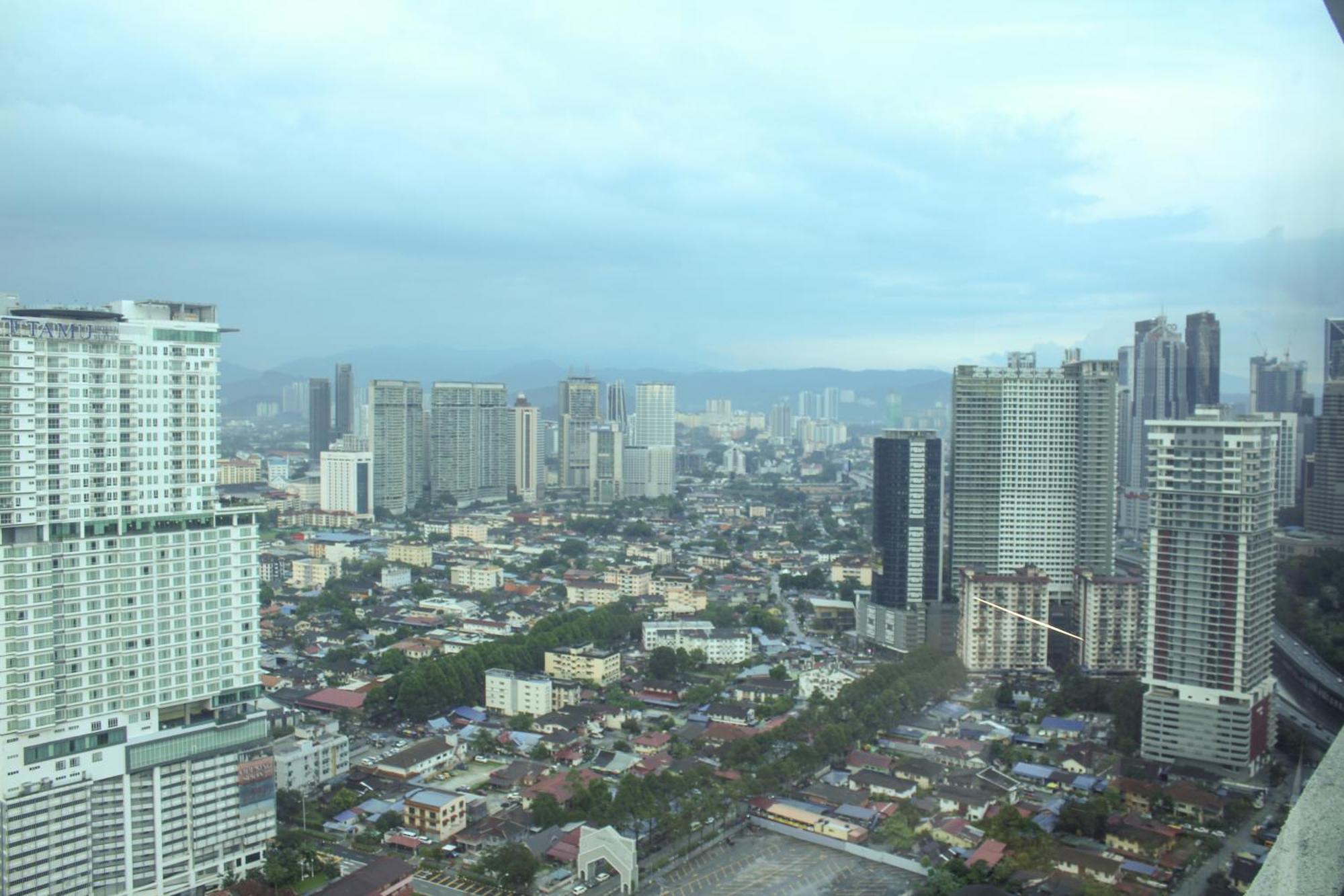 Deluxe Klcc Sky Pool By Alaman Apartment *